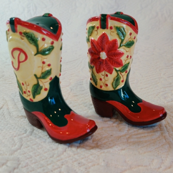FIGI Christmas Cowboy Western Boots Salt And Pepper Shakers - Picture 1 of 6